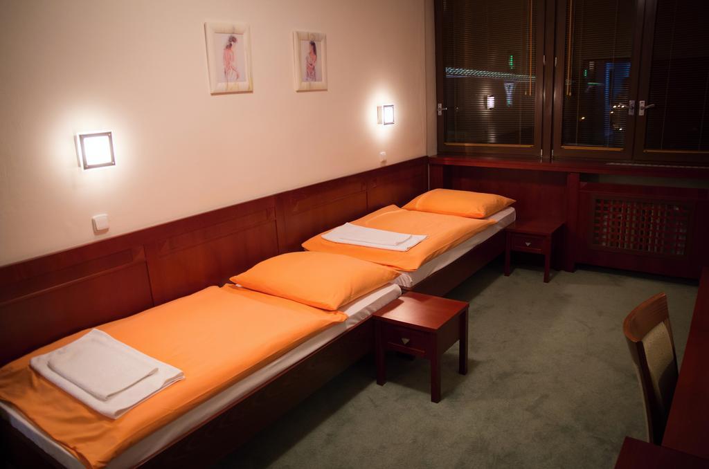 Považská Bystrica Hotel Bothe מראה חיצוני תמונה