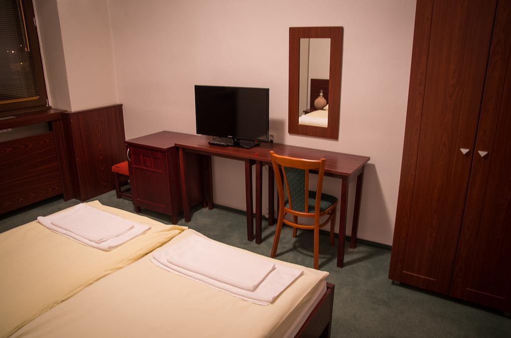 Považská Bystrica Hotel Bothe מראה חיצוני תמונה