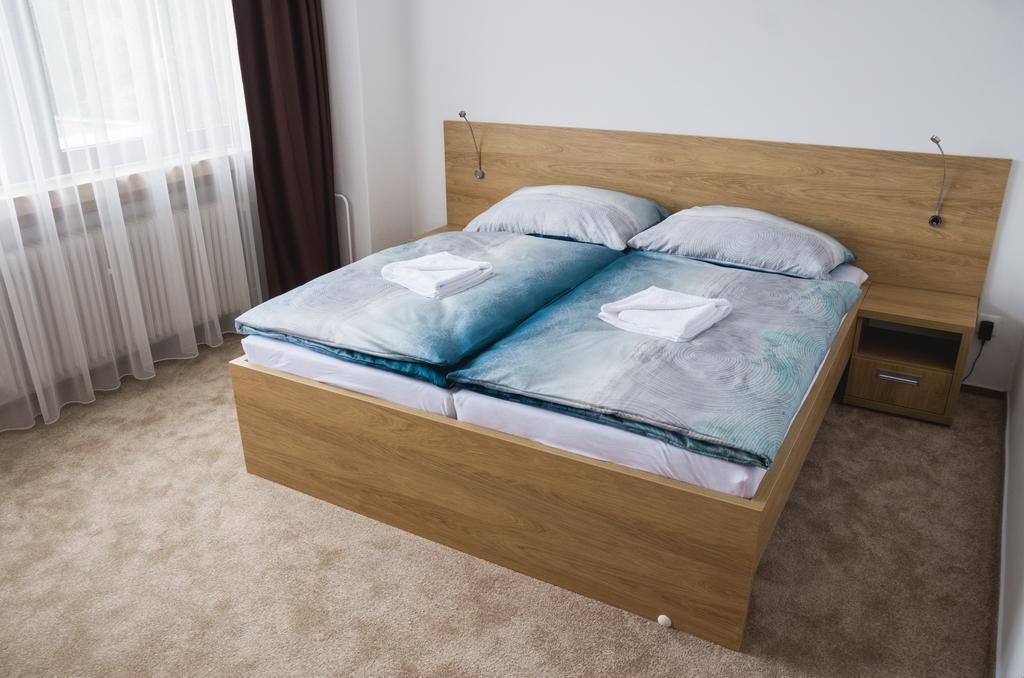Považská Bystrica Hotel Bothe מראה חיצוני תמונה