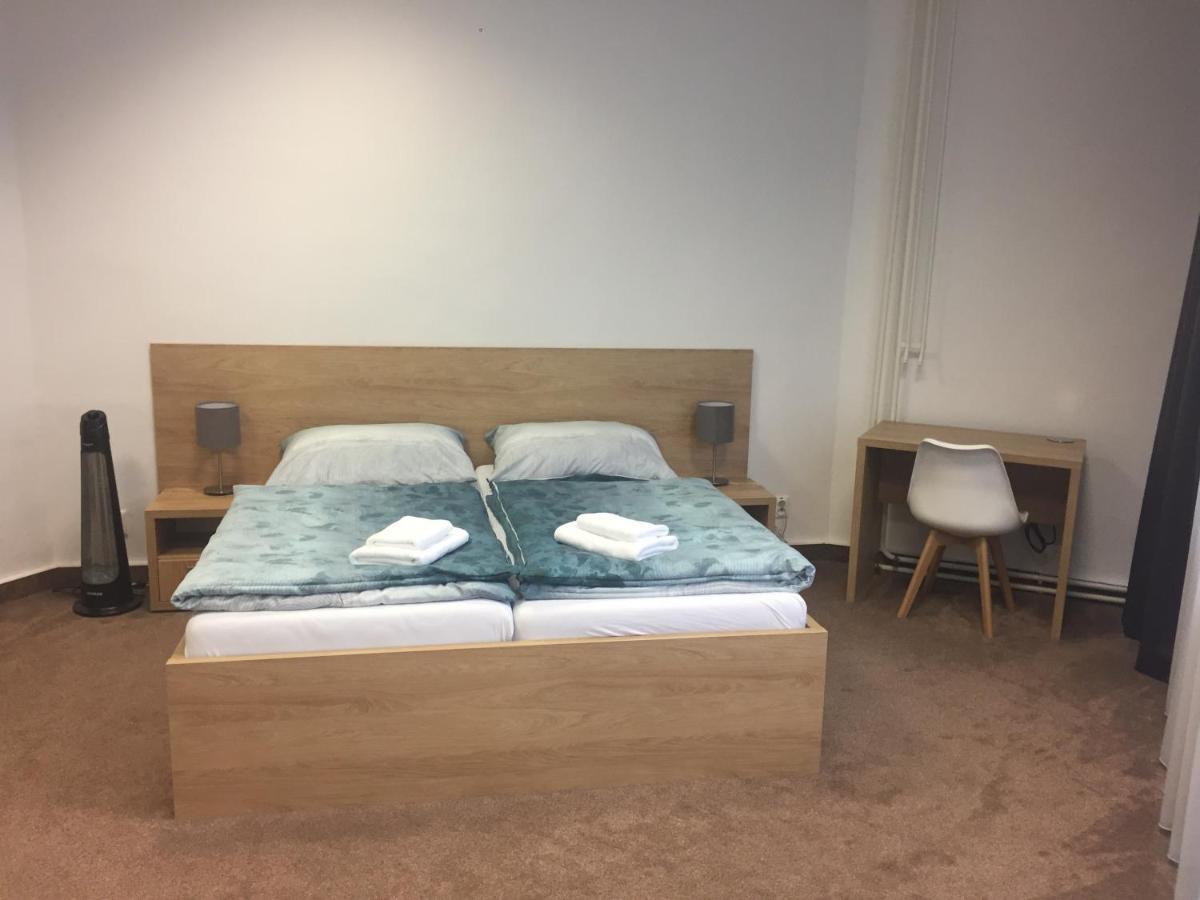 Považská Bystrica Hotel Bothe מראה חיצוני תמונה